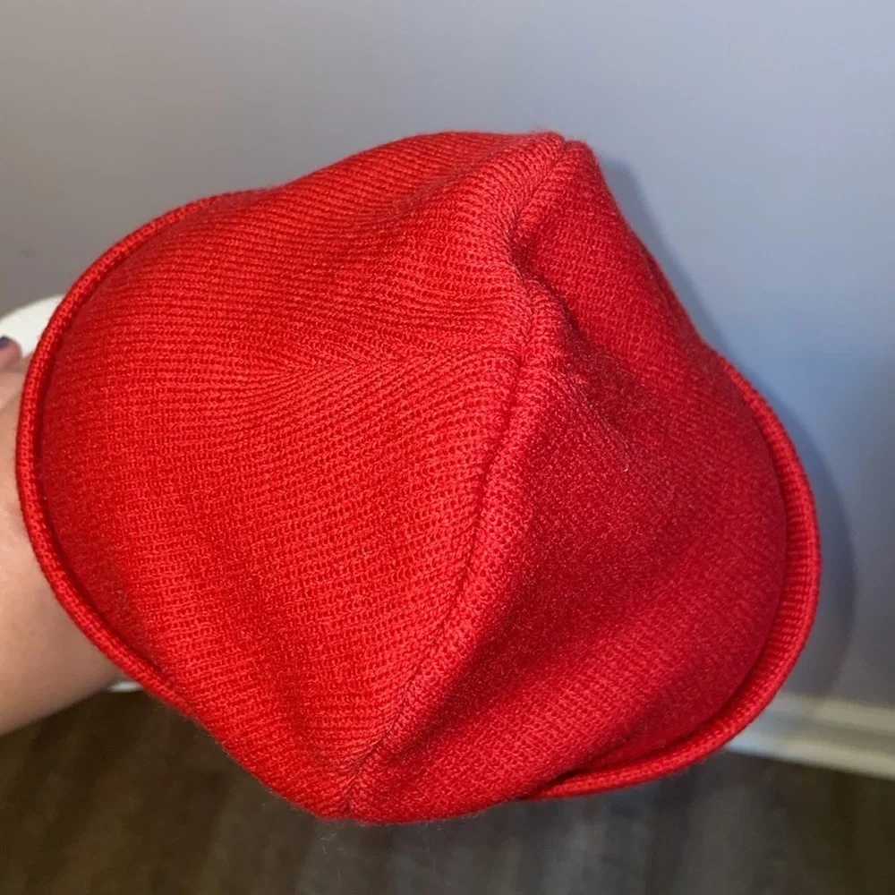 Juicy Couture “Yes Oui Can” Knit Embroidered Beanie Hat Red Gold